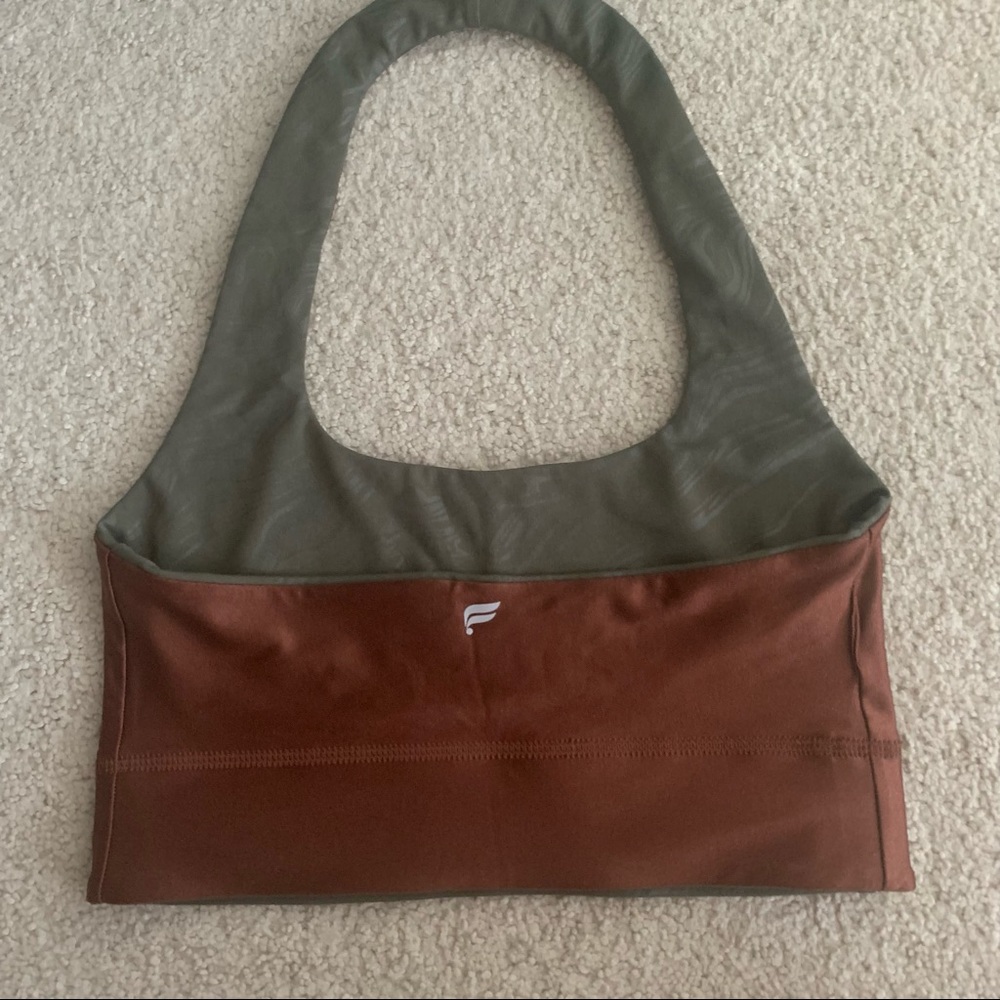 NWOT Fabletics halter sports bra reversible - Picture 4 of 6